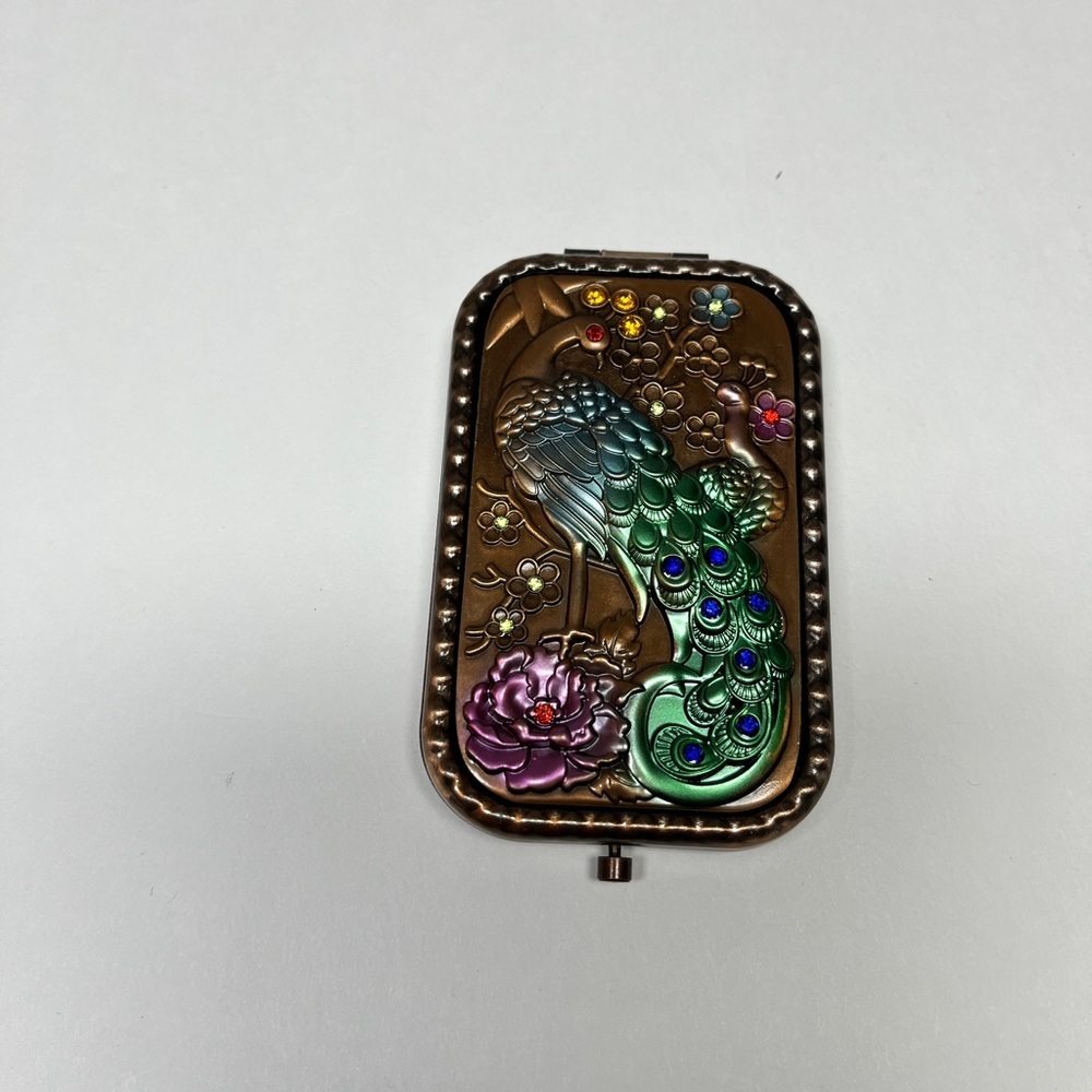 Mirror, double in bronze metal case. Vivid 3D peacock on lid. 2" x 3.5” NIB. - Picture 12 of 12